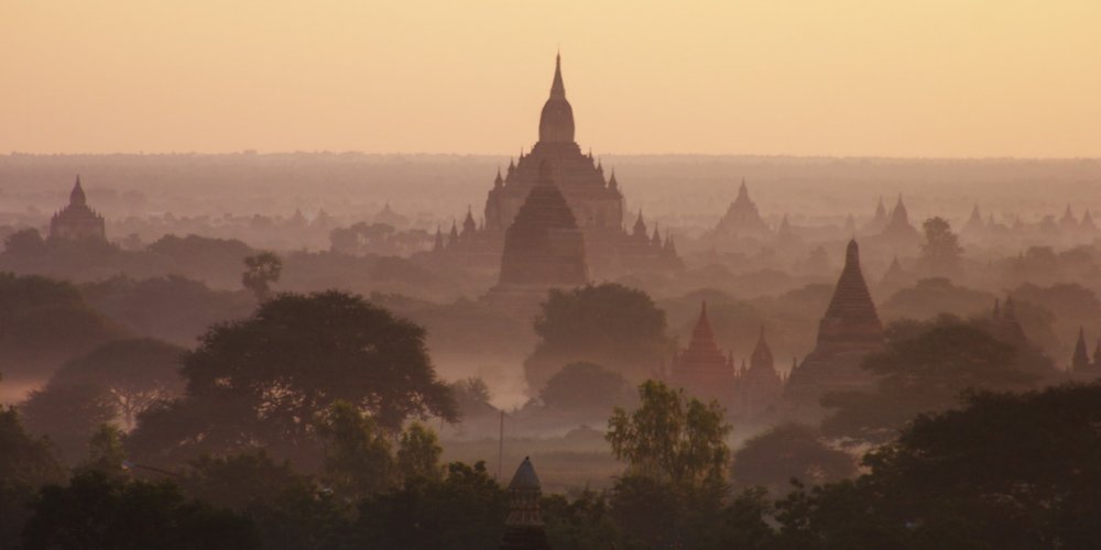 Pagodenfeld in Myanmar (Burma)