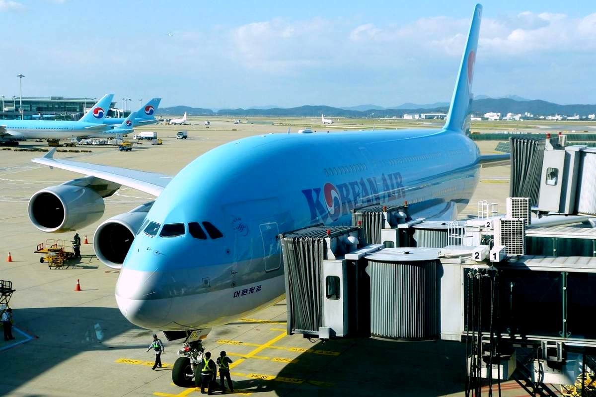 Foto: Flugzeug Korean Air Boeing 747 Jumbo-Jet am Flughafen Seoul